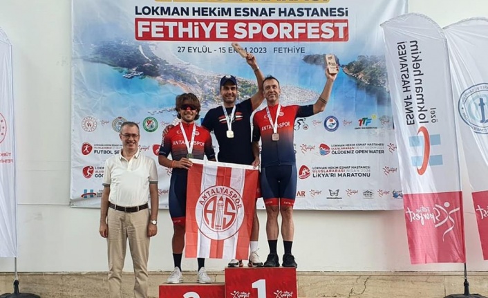 Antalyaspor Bisiklet Takımı rakiplerine geçit vermedi