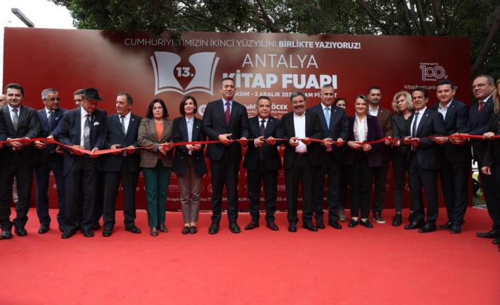 13. Antalya Kitap Fuarı açıldı