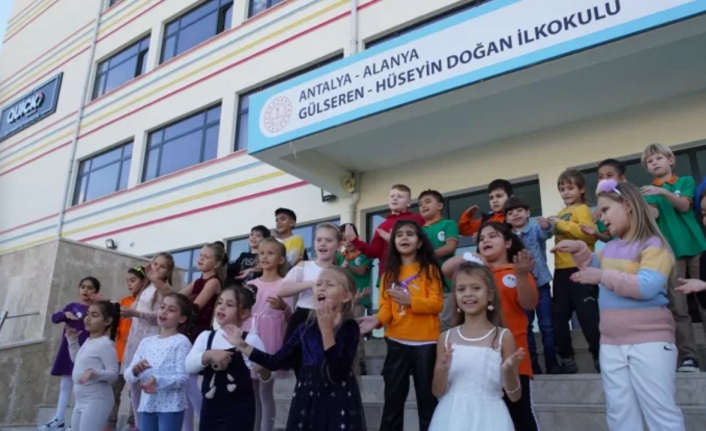 Alanya’da Öğretmenler Günü’nde zil sürprizi