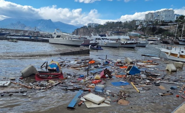Büyükşehir seferber oldu, bir gecede 174 vakaya müdahale etti