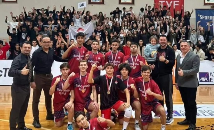 Bahçeşehir'in gençleri Alanya şampiyonu oldu