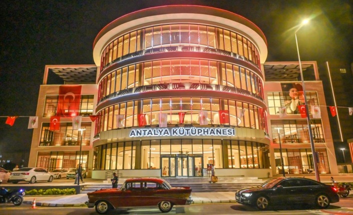 Antalya'nın dev kütüphanesi açılış için gün sayıyor