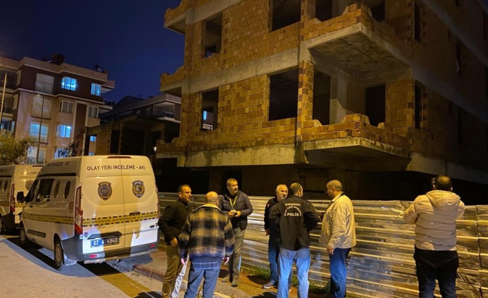 Antalya’da boş inşaatta tanınmayacak halde bir ceset bulundu