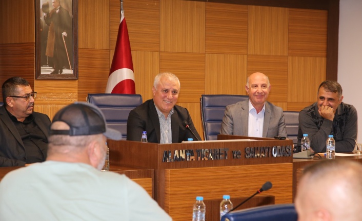 Başkan Erdem su sporu işletmecileriyle bir araya geldi