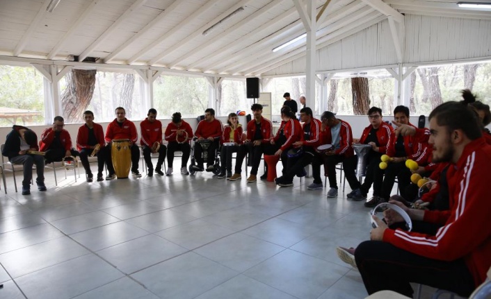 Büyükşehir Gençlik Kampı, özel misafirlerini ağırladı