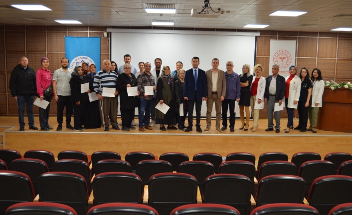 Diyabet okulu kursiyerlerine sertifikaları verildi