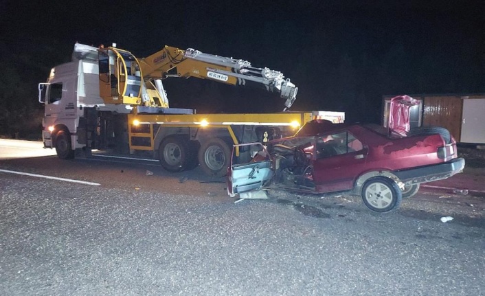 Park halindeki araçlara çarpıp ağır yaralandı, 2,50 promil alkollü çıktı