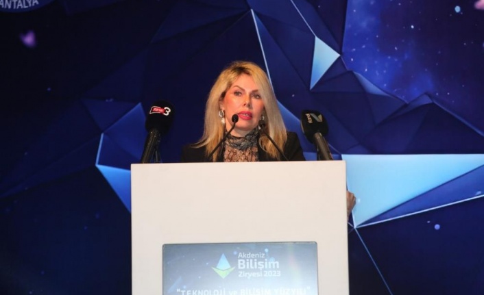 Rektör Özkan: “Bilişim ve teknoloji geleceğin anahtarıdır”