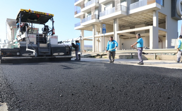 Doğu mahallelerinde asfalt atağı devam ediyor