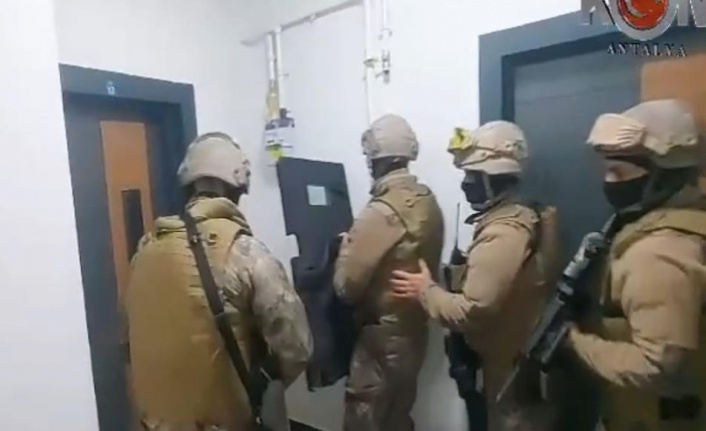 Interpol tarafından uluslararası düzeyde aranan 18 şahıs Antalya'da yakalandı