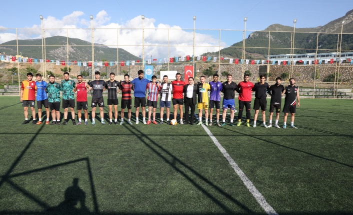 Öğrenci toplulukları futbol turnuvası sona erdi