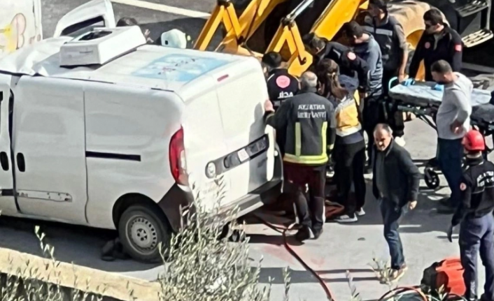 Alanya’da kaza sonrası feryat edip yardım istedi