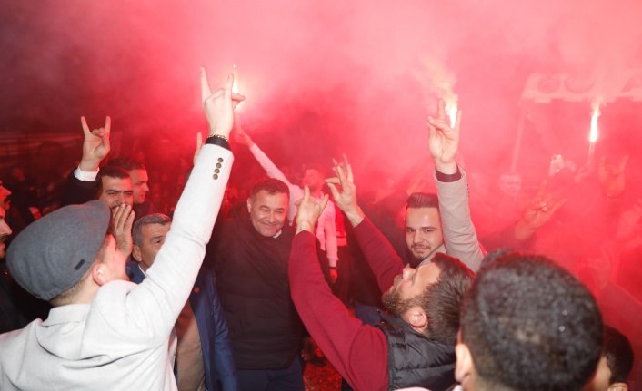 'Başkan Yücel köyümüzün bir evladı gibi bize hizmet etti'