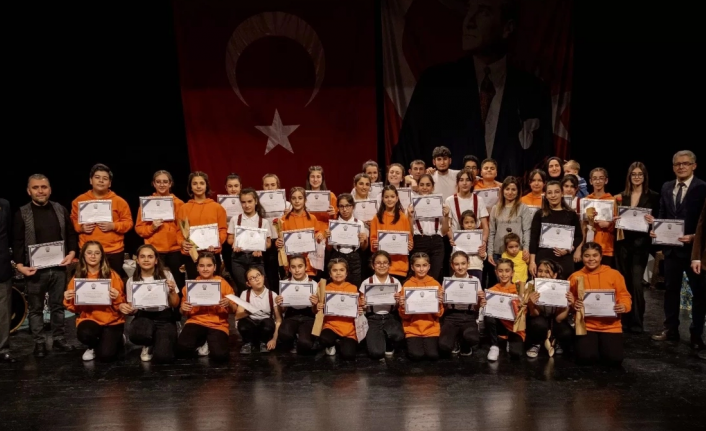 CHP’li Özçelik’ten Rotary Kulübü’ne destek