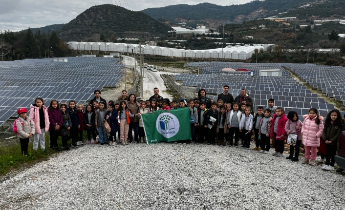 Değirmendere İlkokulu Alanya Belediyesi Güneş Enerjisi Santraline teknik gezi gerçekleştirdi