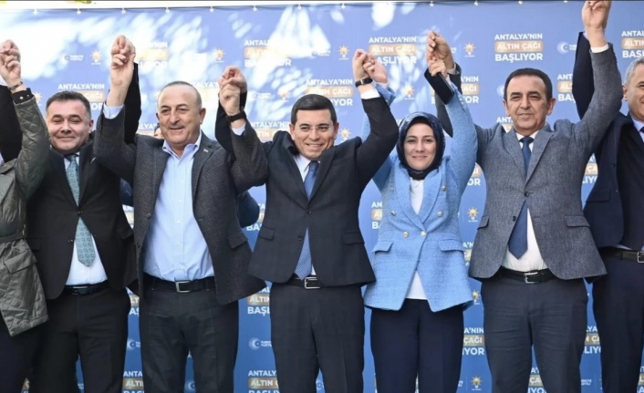 Tütüncü: “Hizmette Alanya’yı tutabilene aşk olsun”