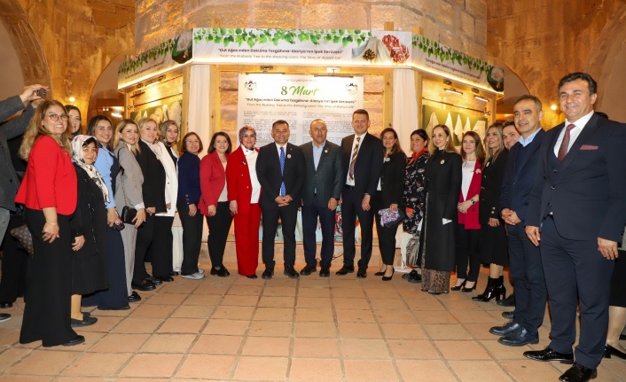 Alanya'nın İpek Serüveni Sergisi Tarihi Kızılkule'de açıldı