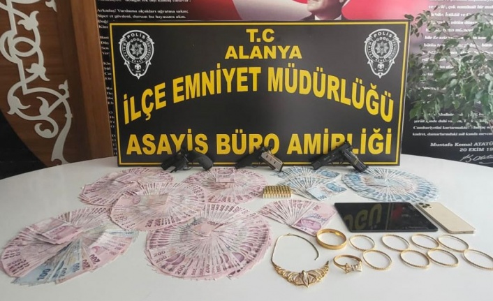 Alanya'da hırsızlık şüphelisi tutuklandı