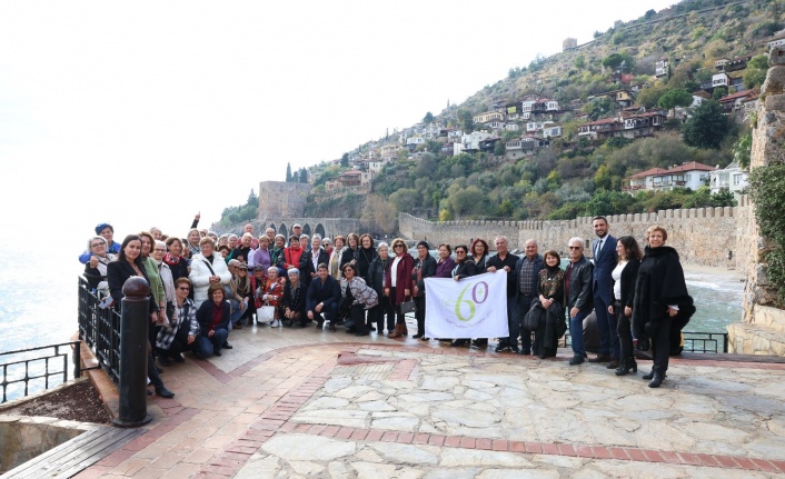 ALKÜ Tazelenme Üniversitesi öğrencileri kahvaltıda buluştu