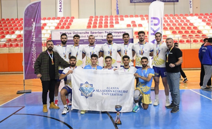 ALKÜ Voleybol Takımı Süper Lig yolunda