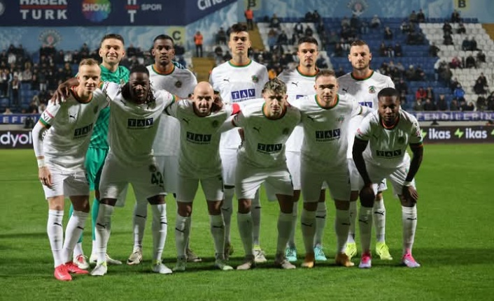 Alanyaspor İstanbul'da kaybetti