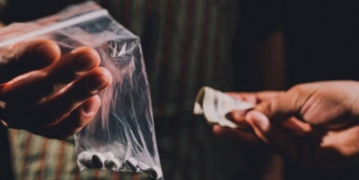 Polisten kaçan araçta uyuşturucu çıktı