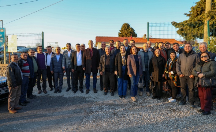 Başkan Özçelik Karamanlılarla buluştu