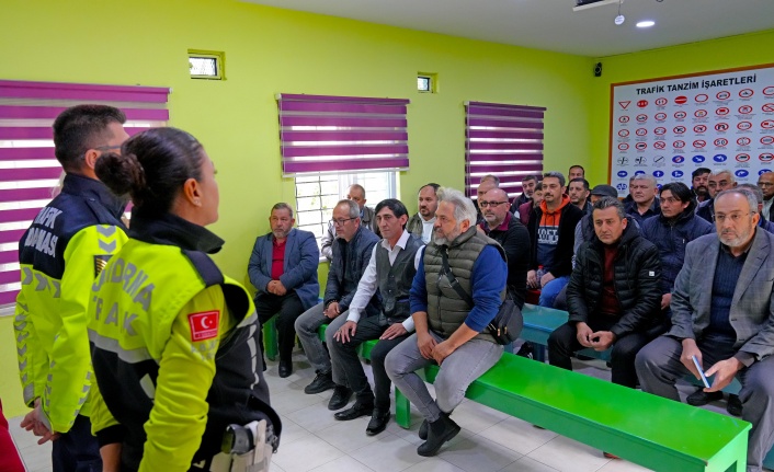 Halk otobüsü şoförlerine eğitim verildi
