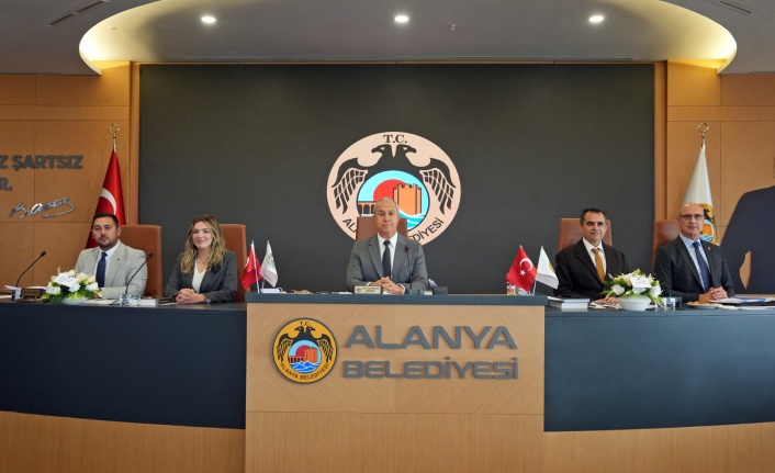 Özçelik'ten yeni binada yeni müjdeler