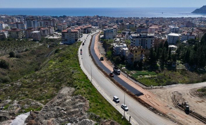 Alanya'daki o yol çift şeritli olarak trafiğe açılıyor
