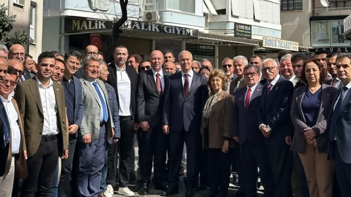 Bayramlaşmada İmamoğlu’na destek kampanyası