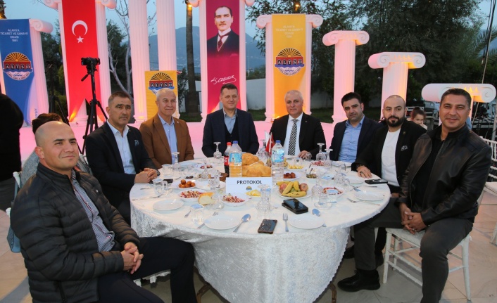 Erdem Alanya'yı iftarda buluşturdu