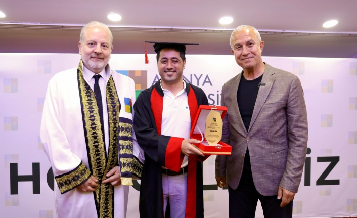 Alanya Üniversitesi'nde mezuniyet töreni