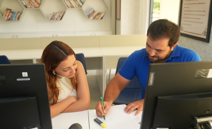 Alanya Belediyesi'nden üniversite adaylarına destek