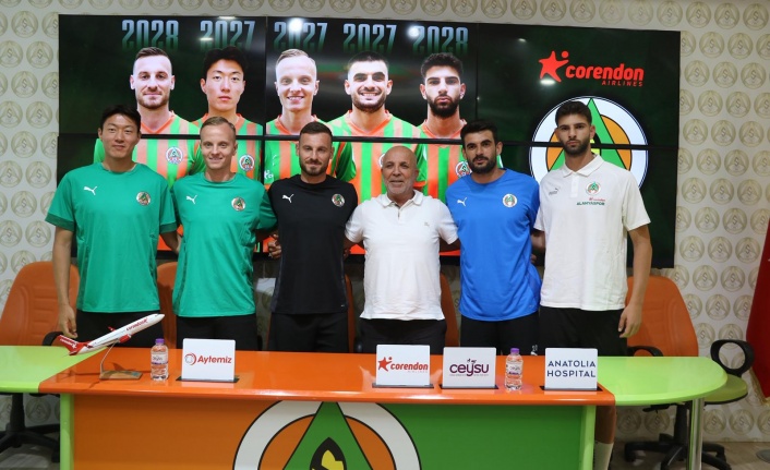 Alanyaspor'da 5 imza