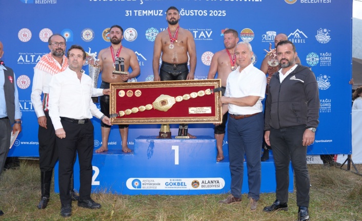 Gökbelde ikinci kez başpehlivan Enes Doğan oldu