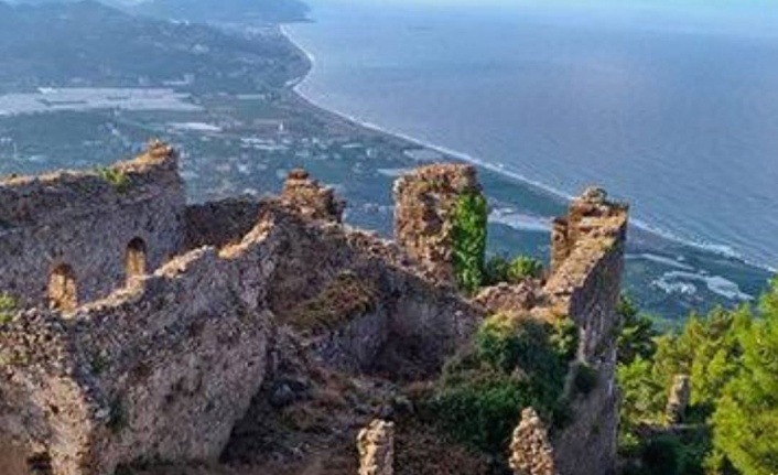 Alanya'da büyük keşif! 1800 yıllık stadyum