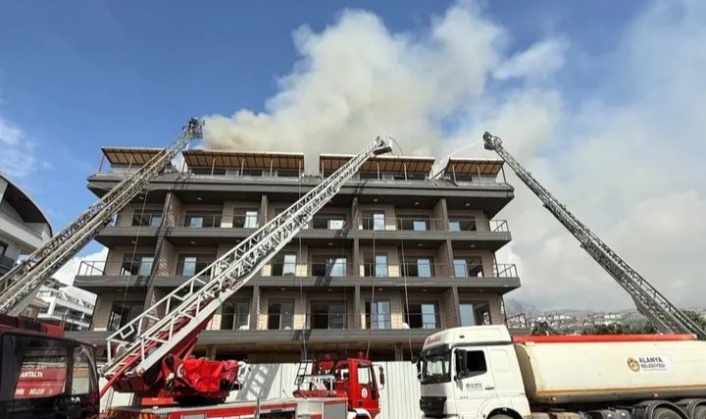 Alanya'da korkutan yangın