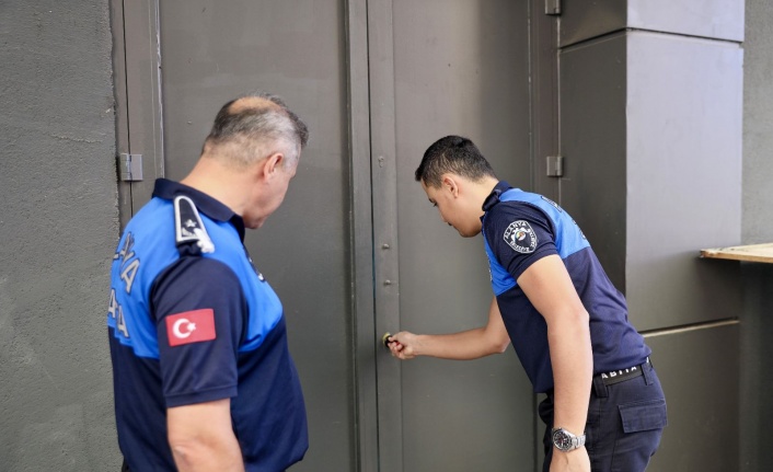 Alanya Belediyesi iki işletmeyi mühürledi