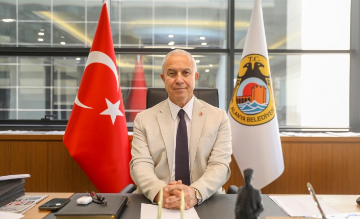 'Atatürk, Türk milletinin ebedi ışığıdır'