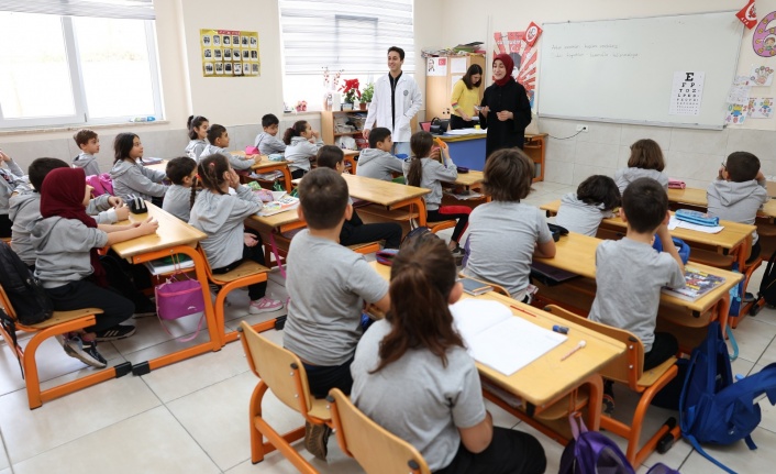 ALKÜ'lü öğrenciler miniklerin sağlığını taradı