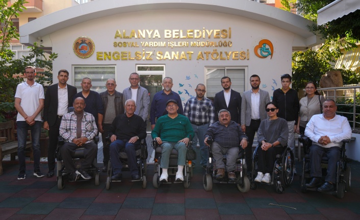 Engelli bireylere özel ödüllü dart turnuvası