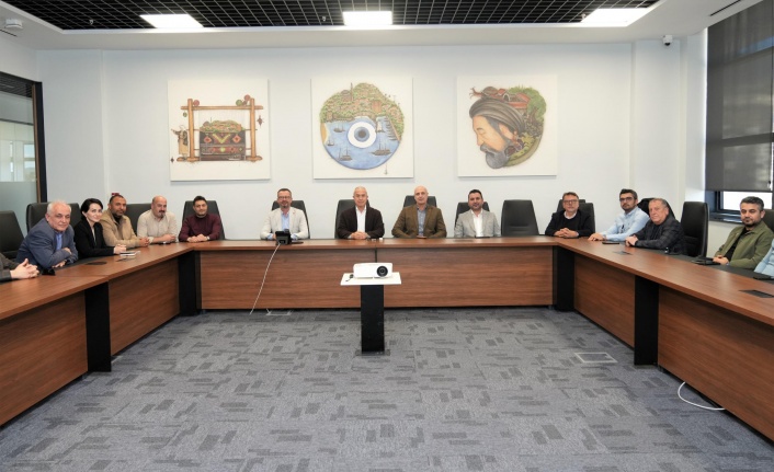 Başkan Özçelik tur operatörleri ile bir araya geldi