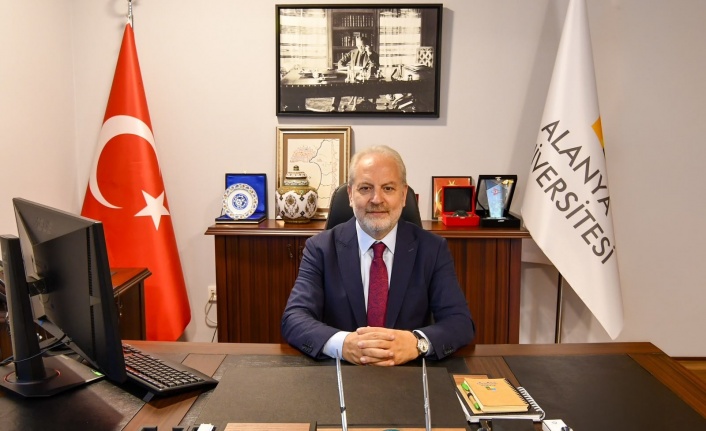 Alanya Üniversitesi’ni kazanan öğrencilere Rektör Sağer’den hoş geldiniz mesajı!