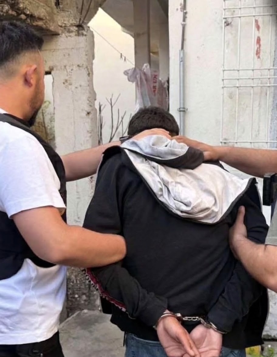 Alanya’da 25 yıl hapis cezası bulunan firari hükümlü yakalandı!
