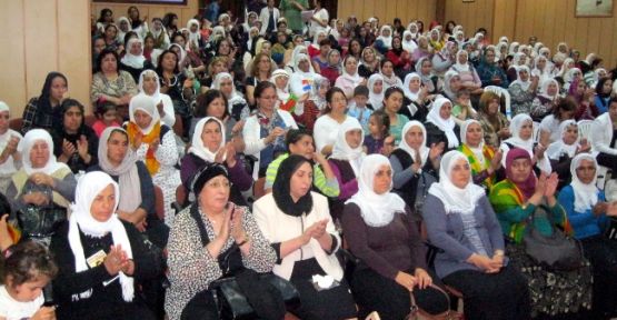 'annelere En Güzel Hediye Barıştır' Paneli 