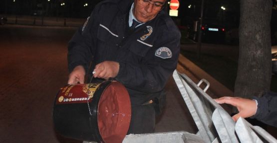 Boyanın İçine Bile Kaçak Sigara Koydular 