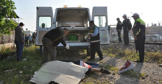 Hemzemin Geçitte Tren Kazası: 1 Ölü, 1 Yaralı 