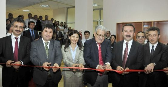 Selçuk Tıp’ta Brakiterapi Ünitesi Açıldı 