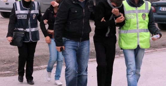 Sevgililerin Nişan Oyunu Poliste Bitti 